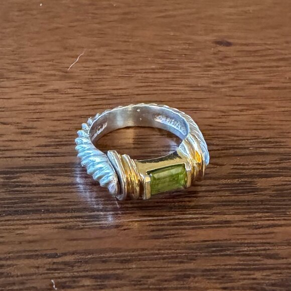 Vintage Peridot Ring - Size 5.5 - Picture 2 of 5